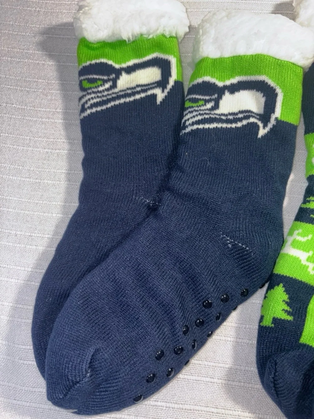 NWT  NFL Seattle Seahawks Slipper Socks 2 Pack Blue Green One Size